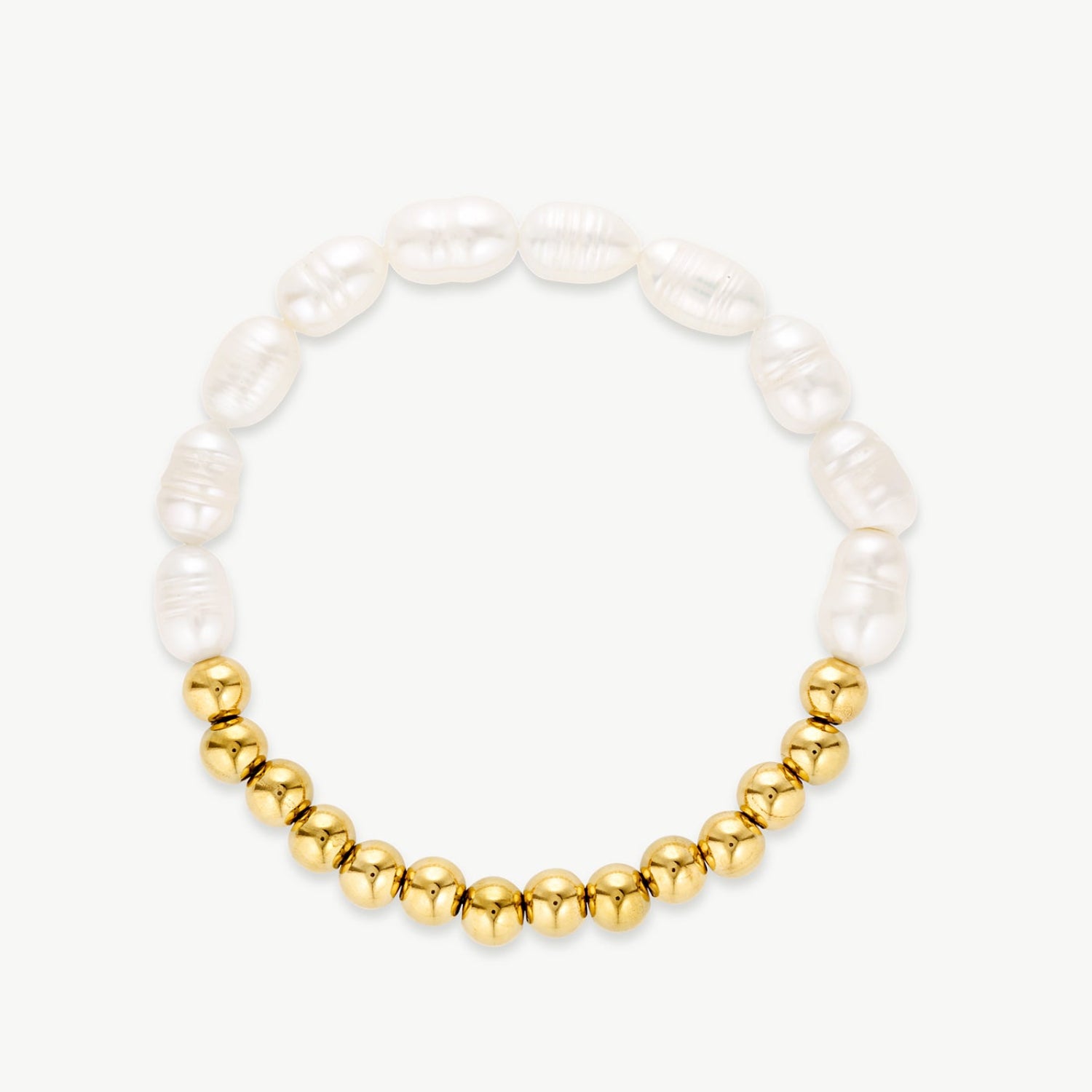 pearl and gold bracelet with luminous freshwater pearls and polished gold bead detailing inspired by luxury feminine jewelry