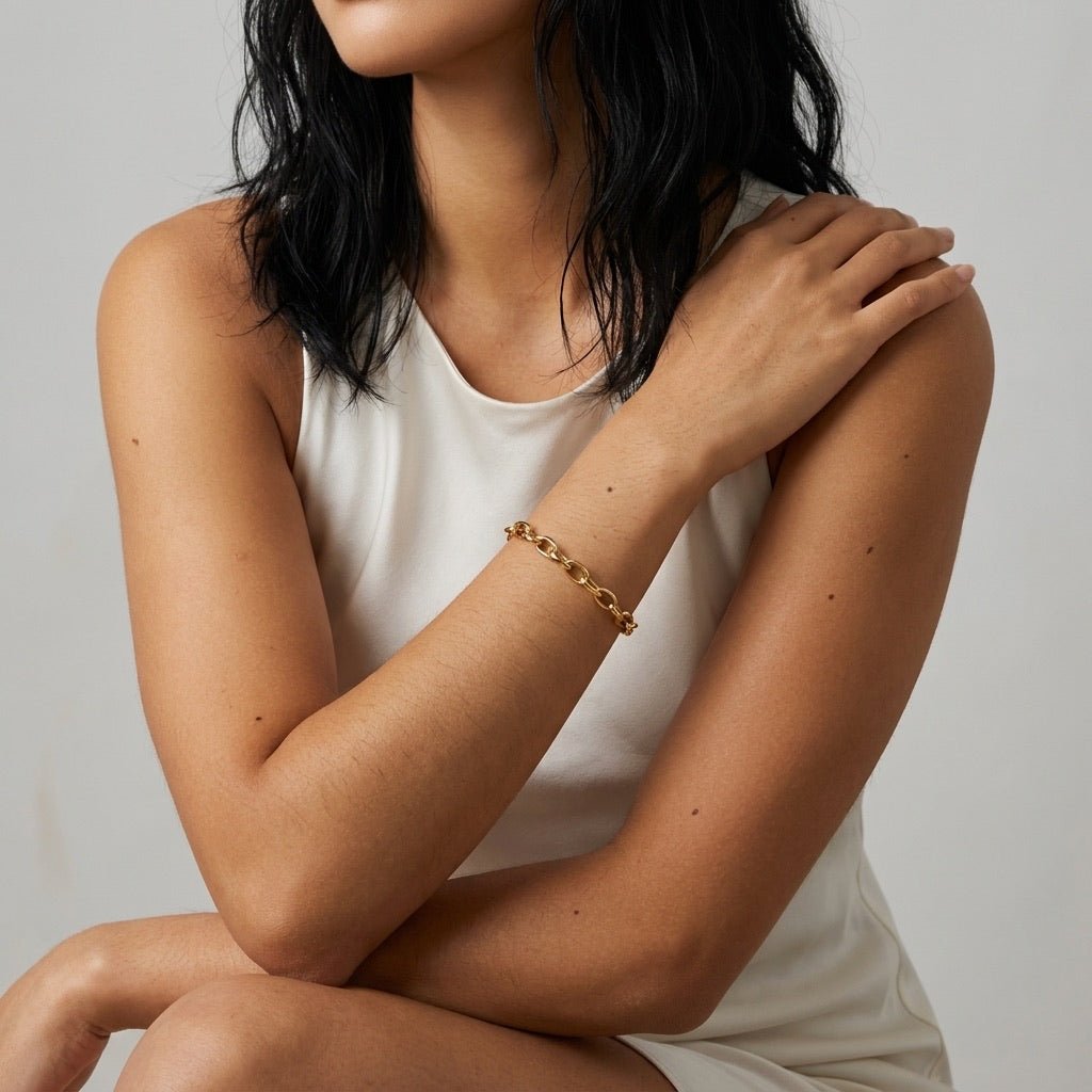 bold gold chain bracelet with chunky interlocking links 