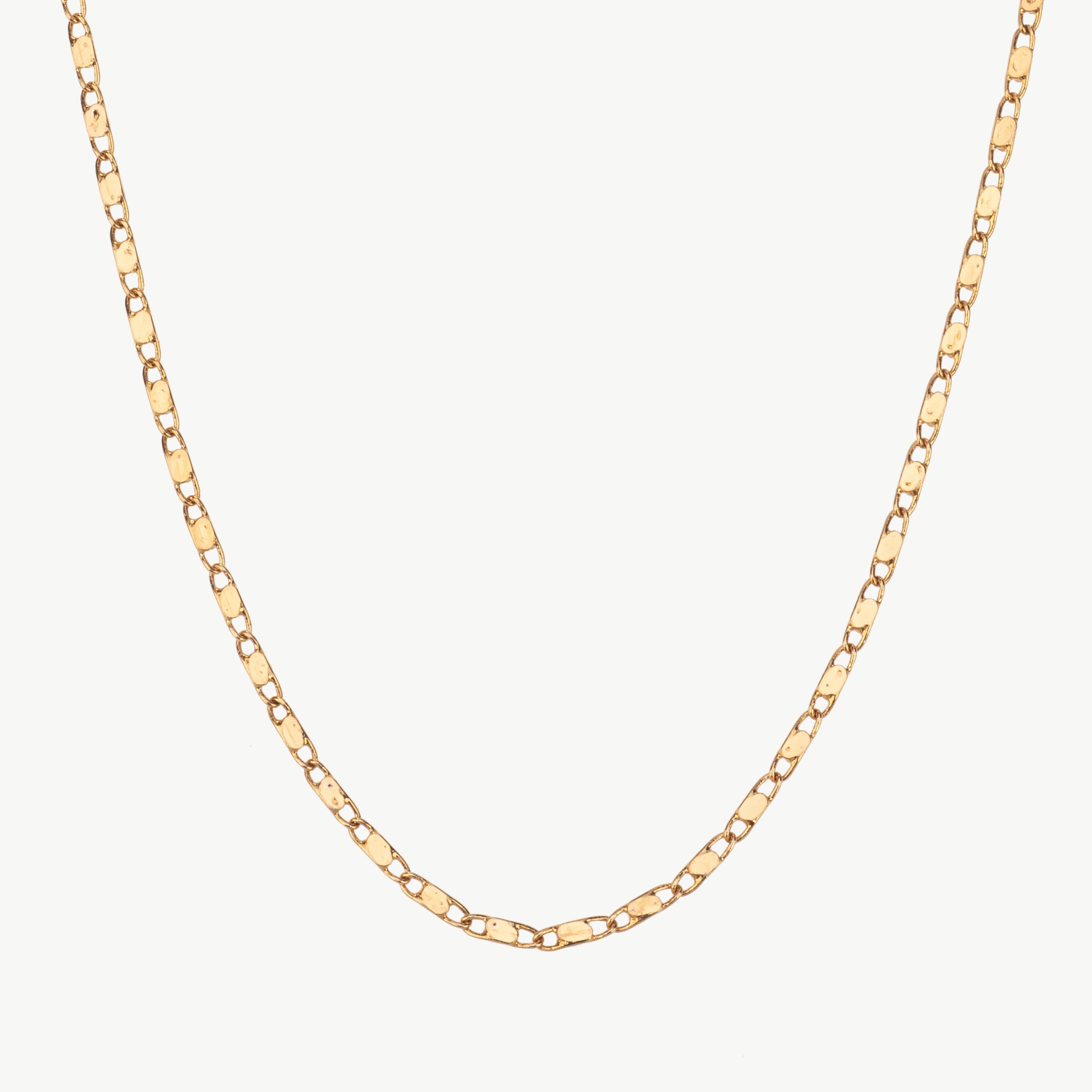 gold figaro chain with alternating links, figaro chain gold necklace with polished finish and structured design for women